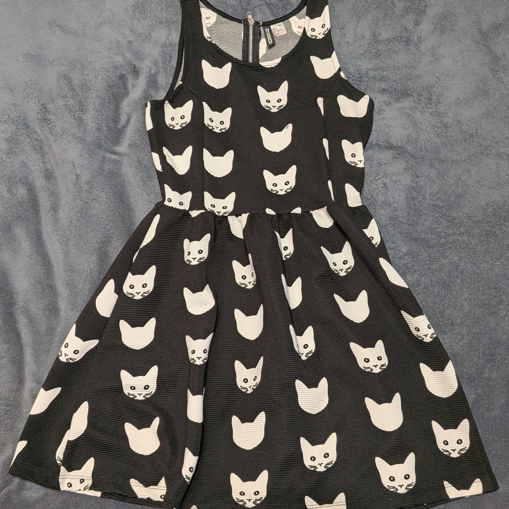 Charming Black and White Cat Print Dress